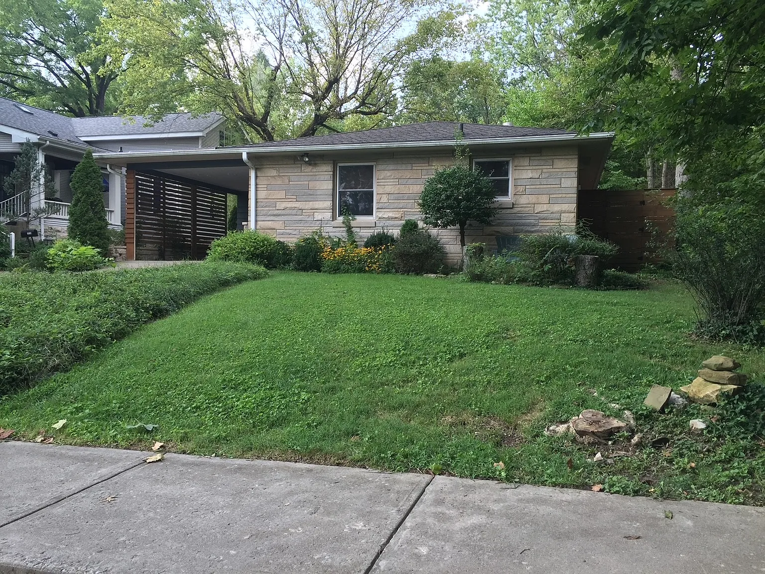 1223 E Maxwell Ln photo 1