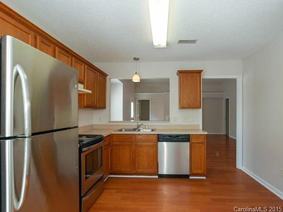 5th image of 4347 Bubbling Brook Ct