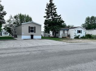 902 Center St W #707, Roseau, MN 56751