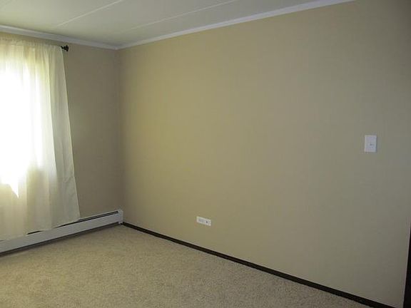 5th image of 5327 Waterbury Dr