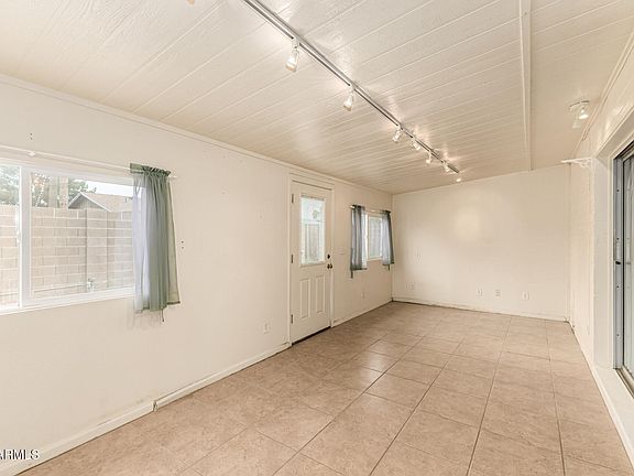 4th image of 6743 S NEWBERRY Road