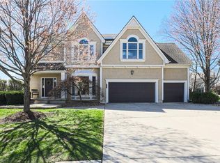 2421 SW Winterfield Ct, Lees Summit, MO 64081