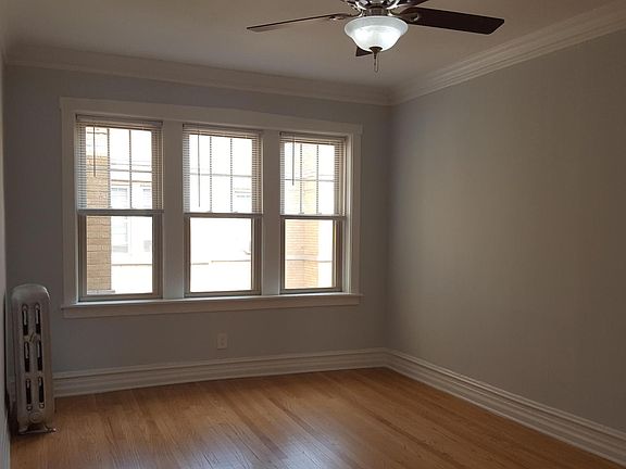4th image of 478 N Austin Blvd APT 3