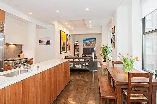 Sold by Level Group | media 12