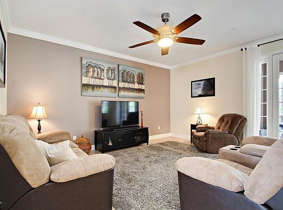 4th image of 471 Luna Bella Ln