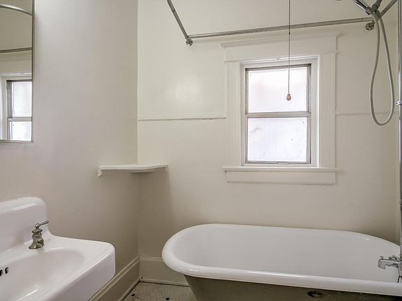 4th image of 561 E 100 S APT 8