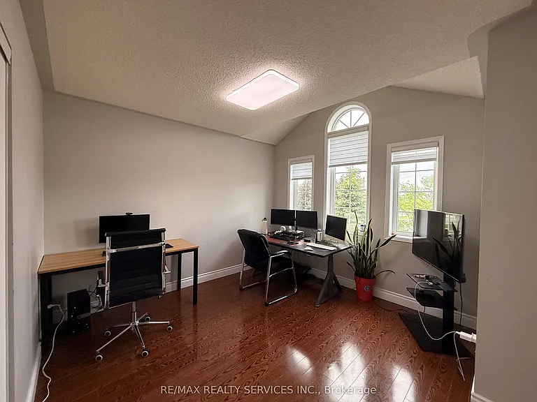 36 Burnt Elm Dr — Photo 25