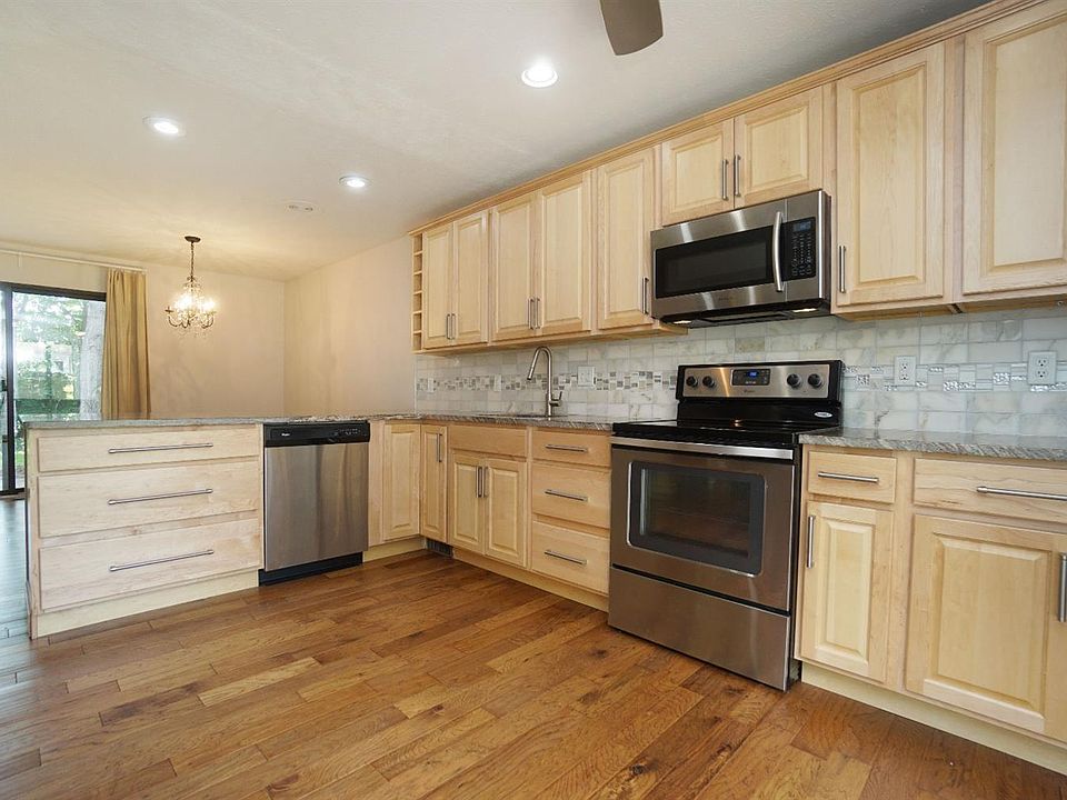 1st image of 9827 Timbers Dr