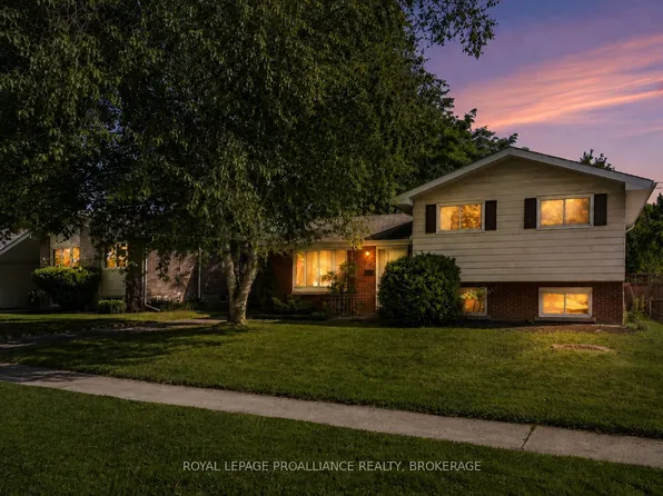 250 Glen Castle Rd, Kingston, ON K7M 4N8