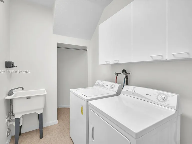 15961 NW 14th Rd — Photo 34