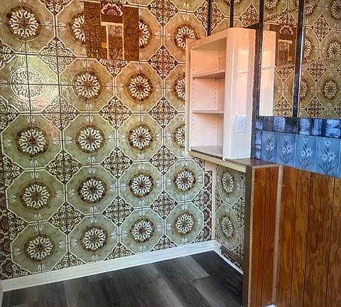 4th image of 306 W Park Pl #3