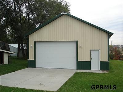5th image of 9430 Military Ave