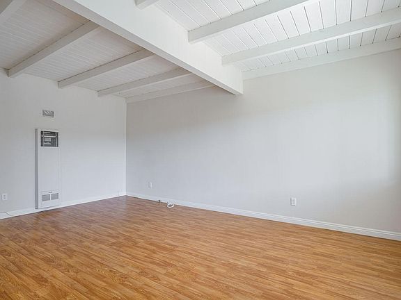 5th image of 5418 Willowcrest Ave