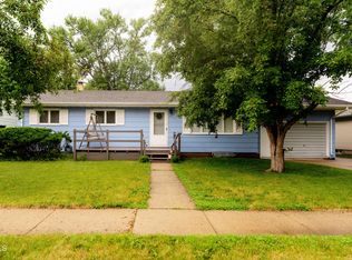 1017 James Ave NE, Jamestown, ND 58401