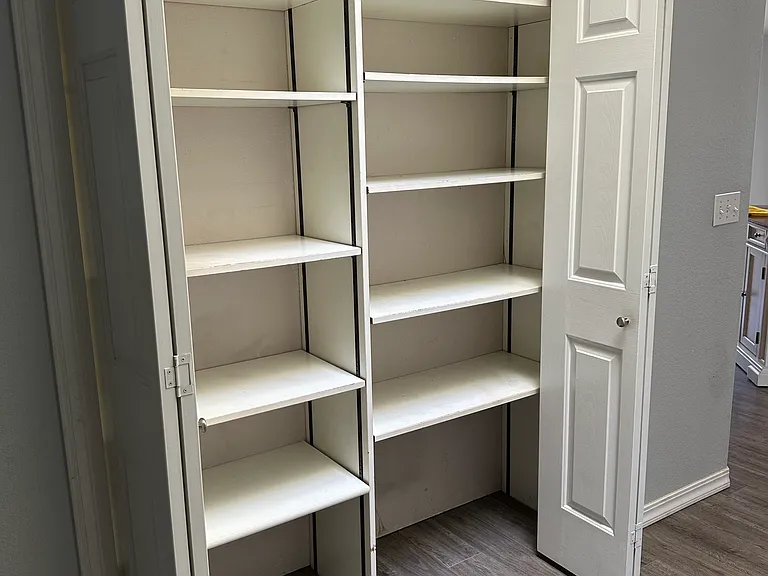 350 Walnut Ln — Photo 12