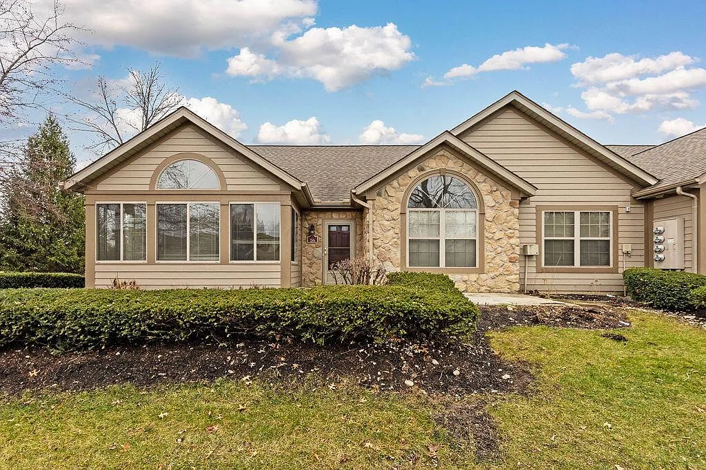 76 Villamere Dr photo 1