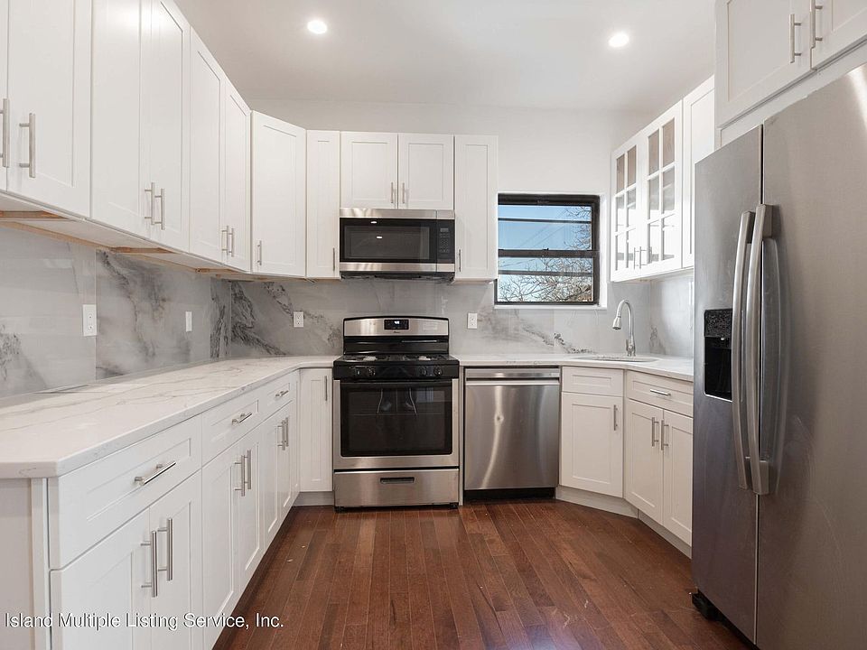 1st image of 179 McClean Ave #2R