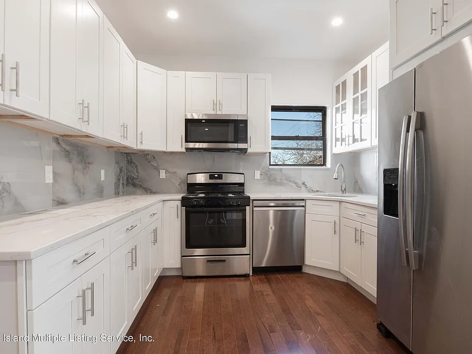 179 McClean Ave #2R