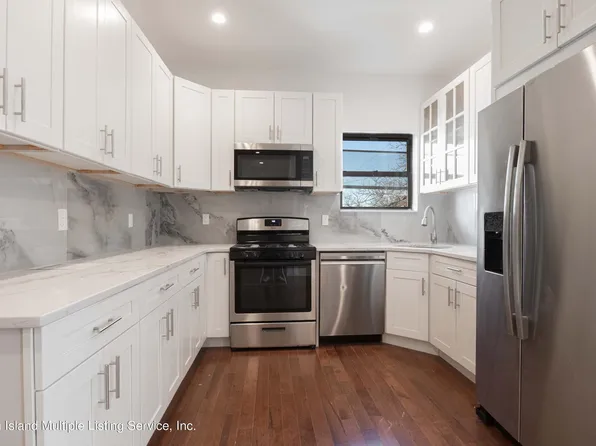 179 McClean Ave #2R, Staten Island, NY 10305