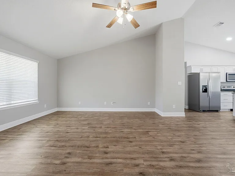 1454 Windy Ln — Photo 6