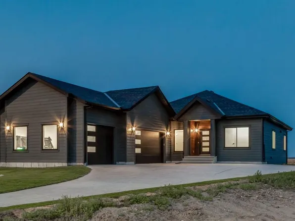 232 W Red Tail Rdg SE, High River, AB T1V 0J8