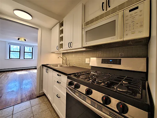 Rented by Ideal Properties Group | media 6