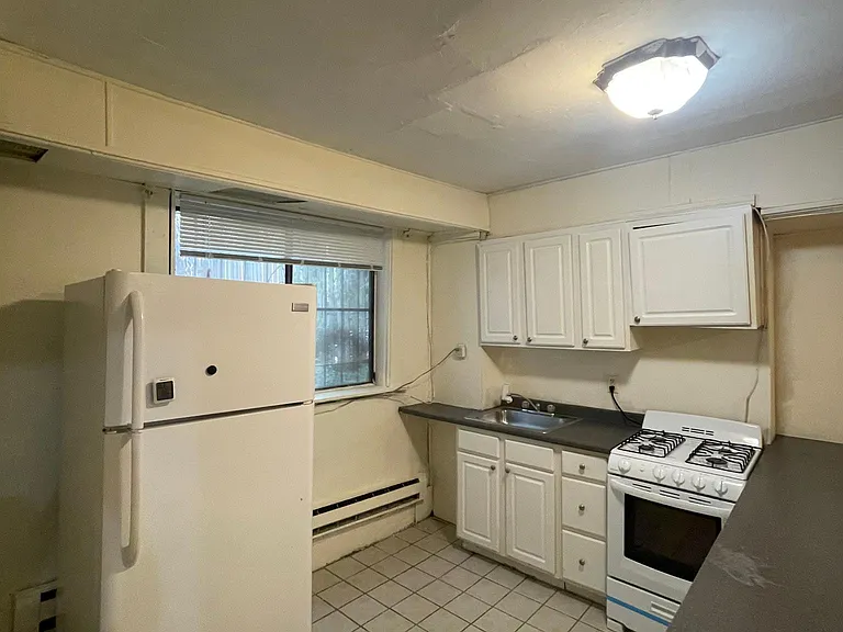 17 Worthington St #B — Photo 4