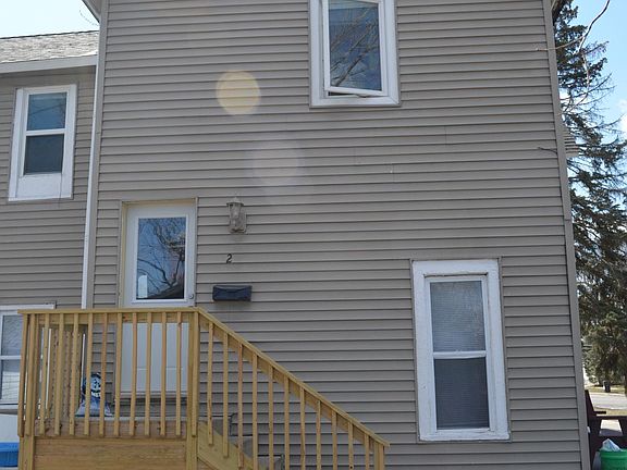 Front door to B unit