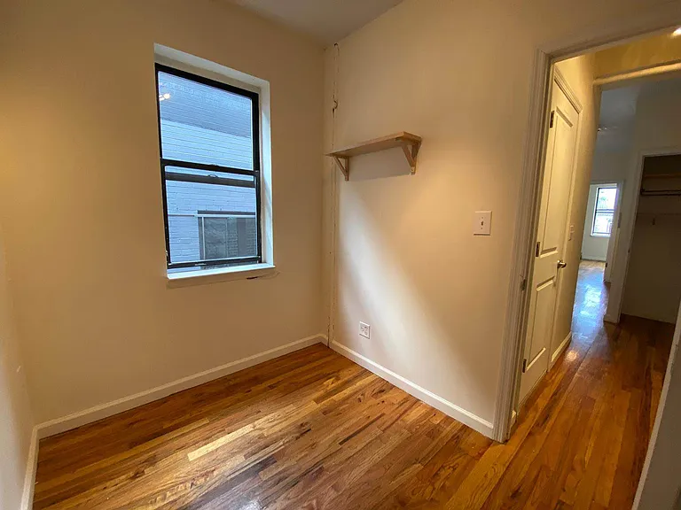 540 E 5th St #20 — Photo 12