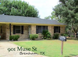 901 Muse St, Brenham, TX 77833