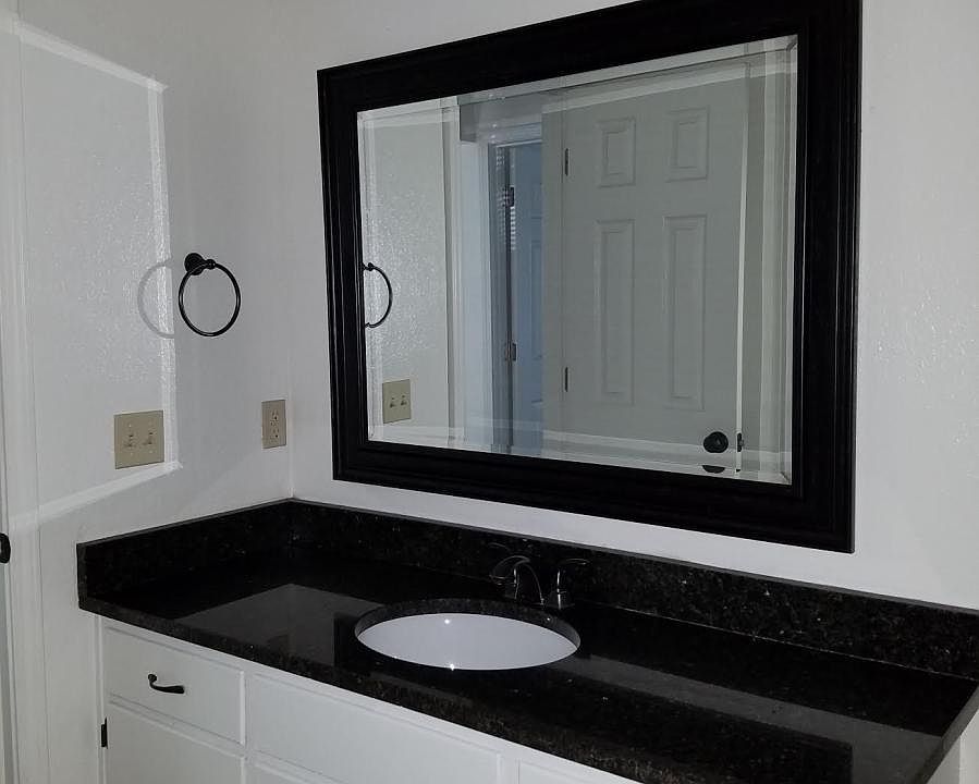 2nd image of 4101 NW Winslow Pl