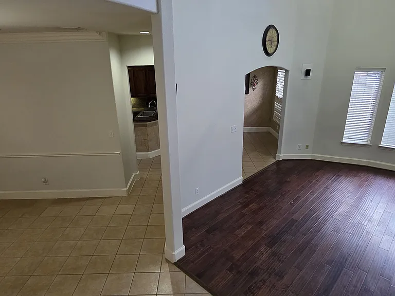 1001 Llano Trce — Photo 15