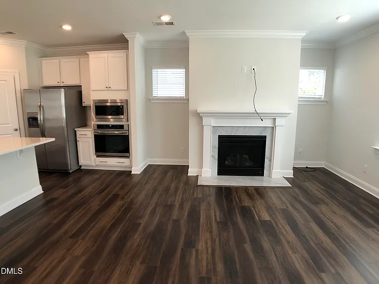 313 Ivy Arbor Way — Photo 8