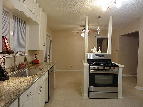 4th image of 502 21st Ave N