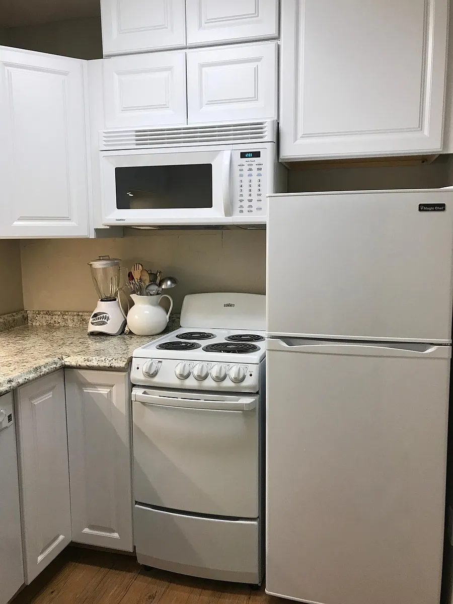 Building Photo - 1100 Laclair St #2