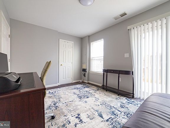 4th image of 13512 Hamlet Square Ct