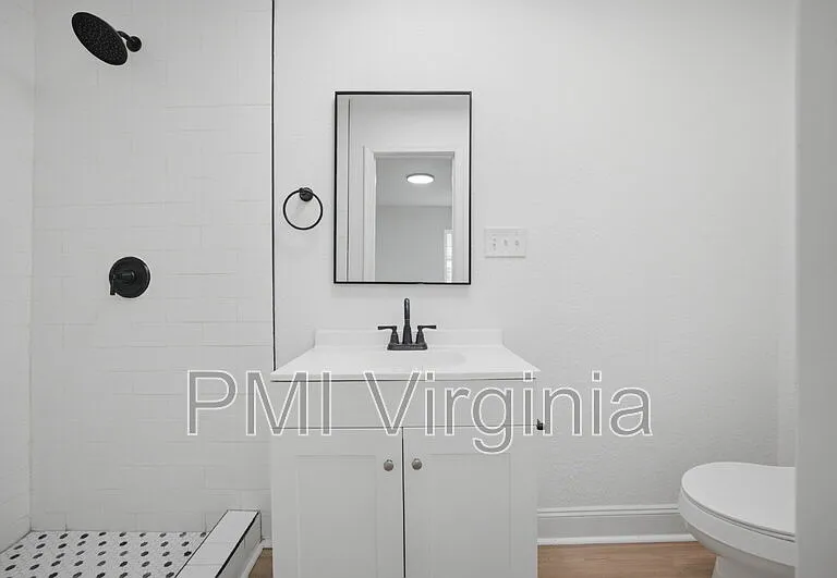 307 N 4th St — Photo 9