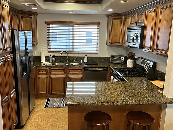 4th image of 1940 Maple Ave APT 107