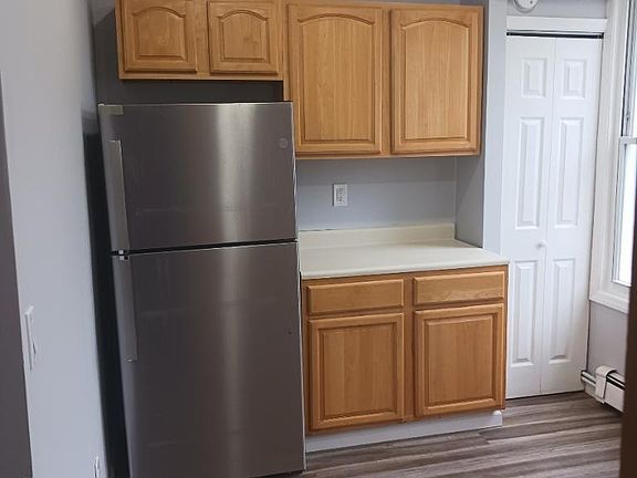 4th image of 149 Pine St #2