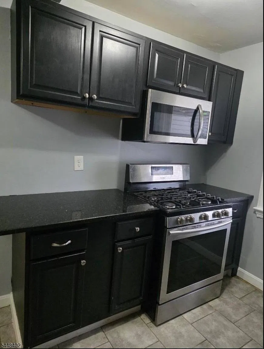 2 bed, 1.0 bath, $2,150 — Photo 1