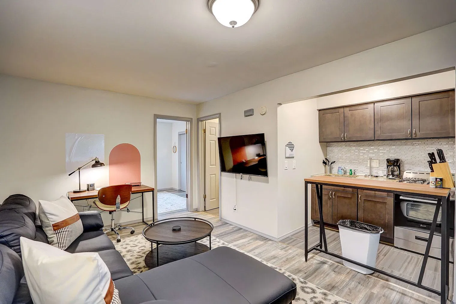 1 bed, 1.0 bath, 441 sqft, $1,880 — Photo 3
