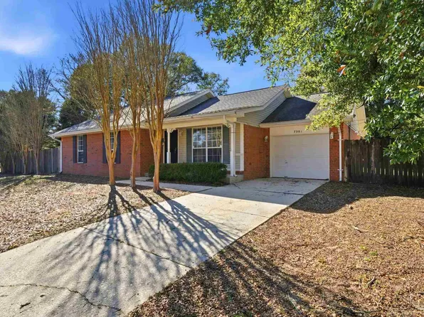 7301 Copter Ln, Milton, FL 32570