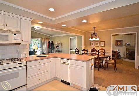 kitchen to dining and living .jp