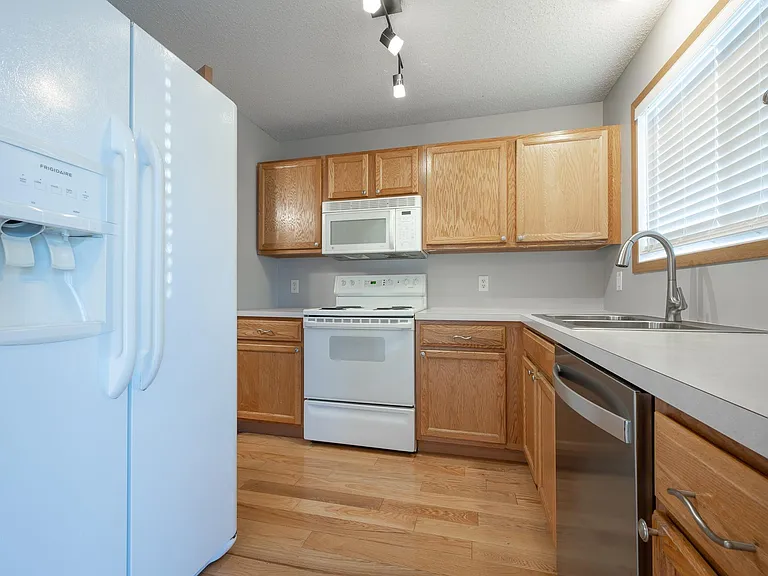 7786 Village Pl — Photo 4