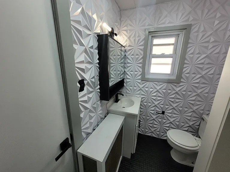 342 Long Ave — Photo 6