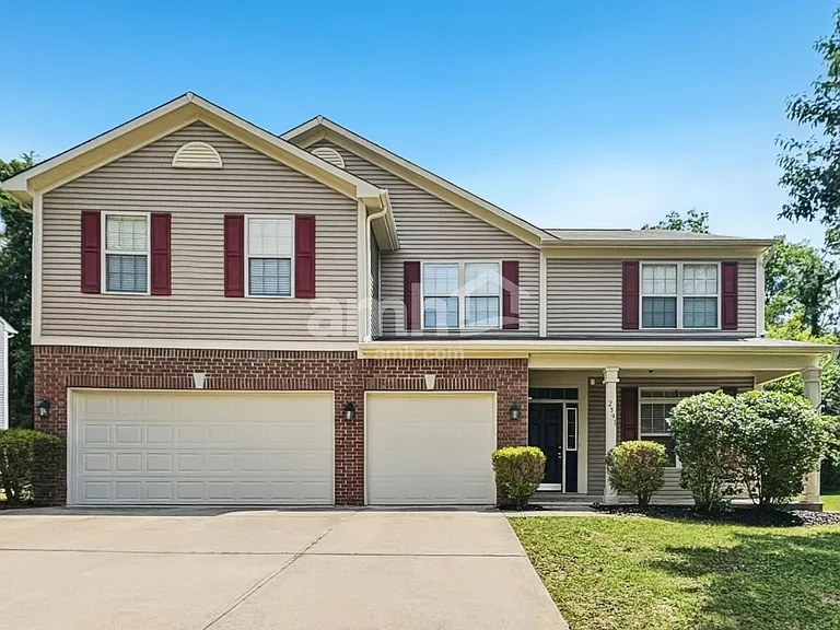 2591 Auburn Ct — Photo 1