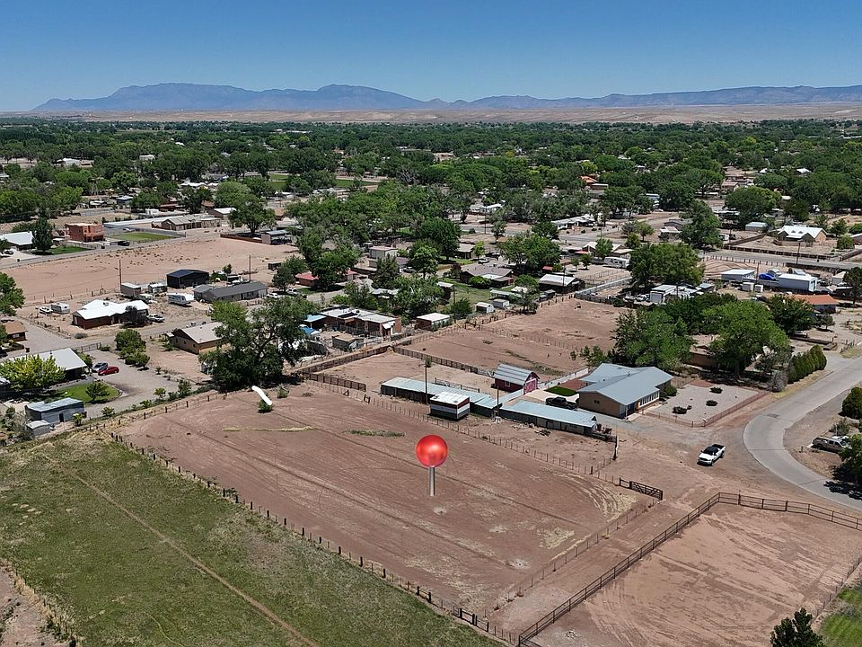 2nd image of 1210 Willow Trl