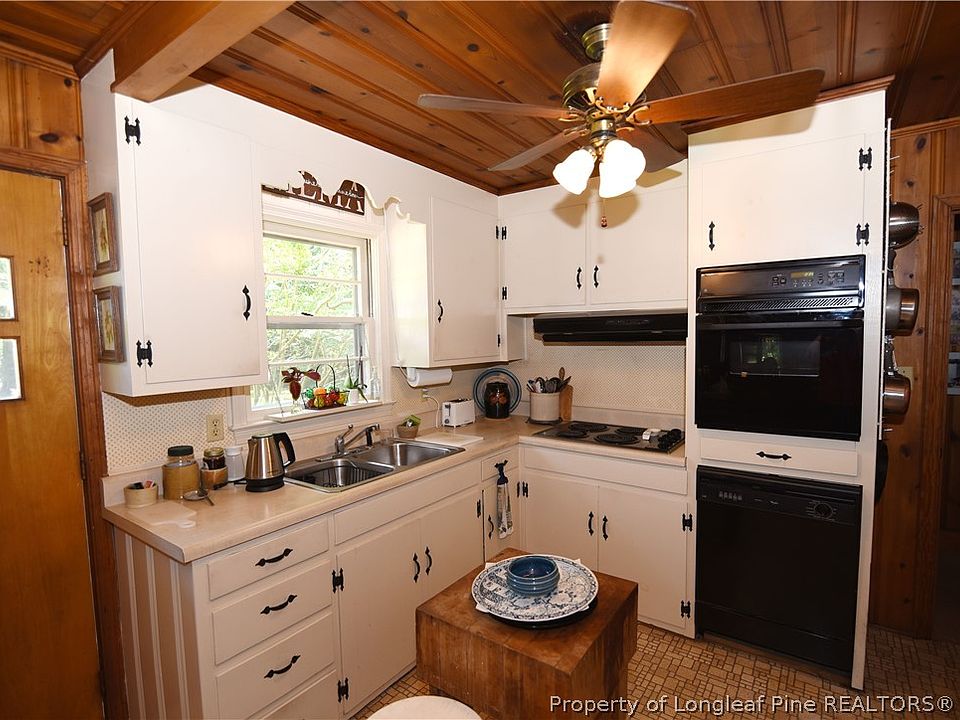 452 Bee Gee Rd, Lumberton, NC 28358 Zillow