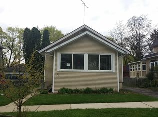 1042 Morton Ave, Elgin, IL 60120