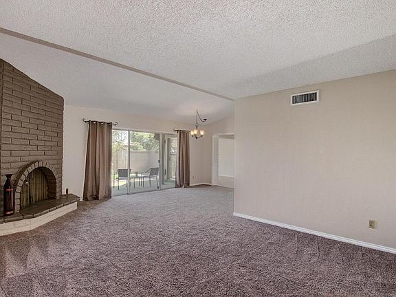 4th image of 1101 E Orangewood Ave